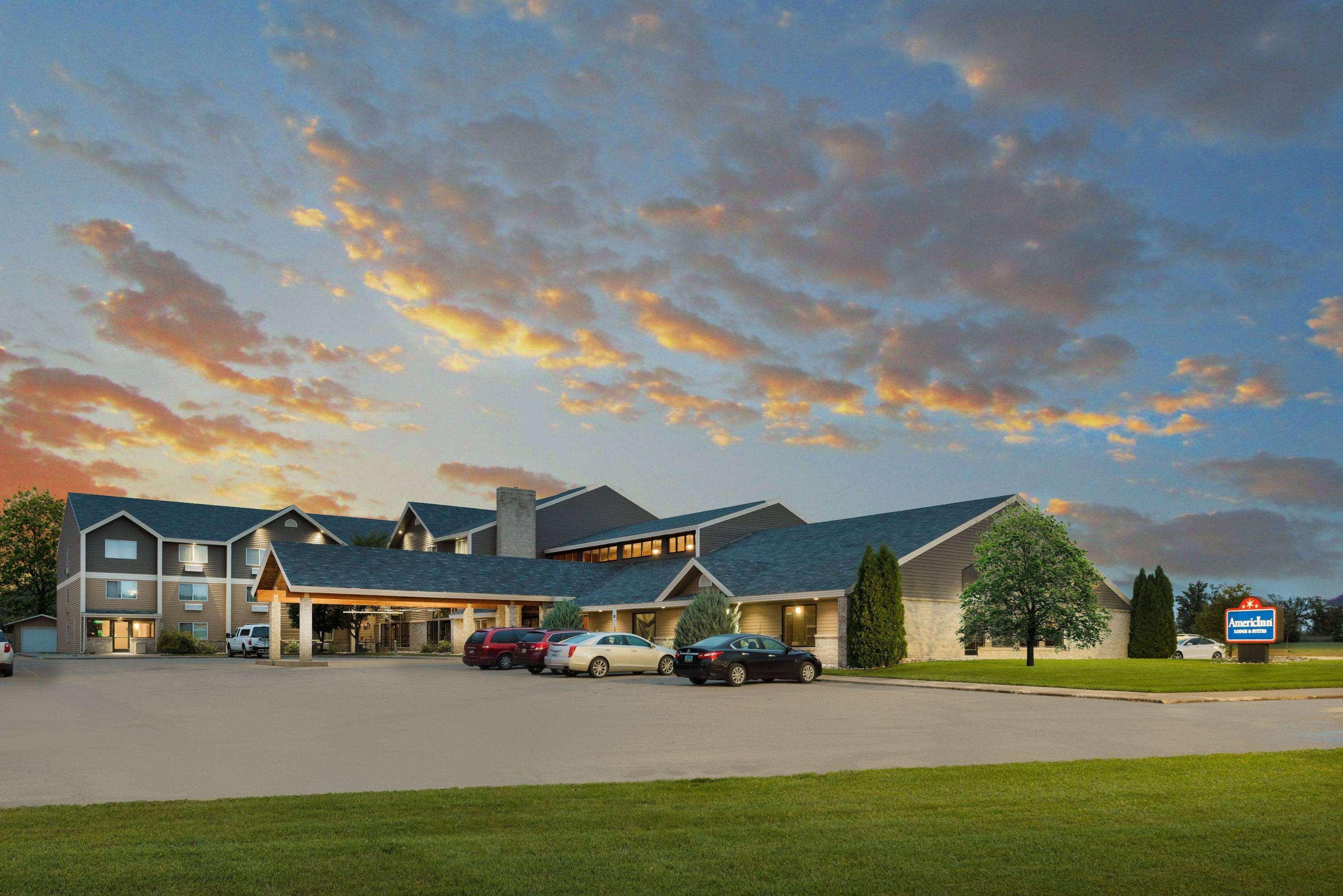 Americinn By Wyndham Valley City Conference Center Bagian luar foto