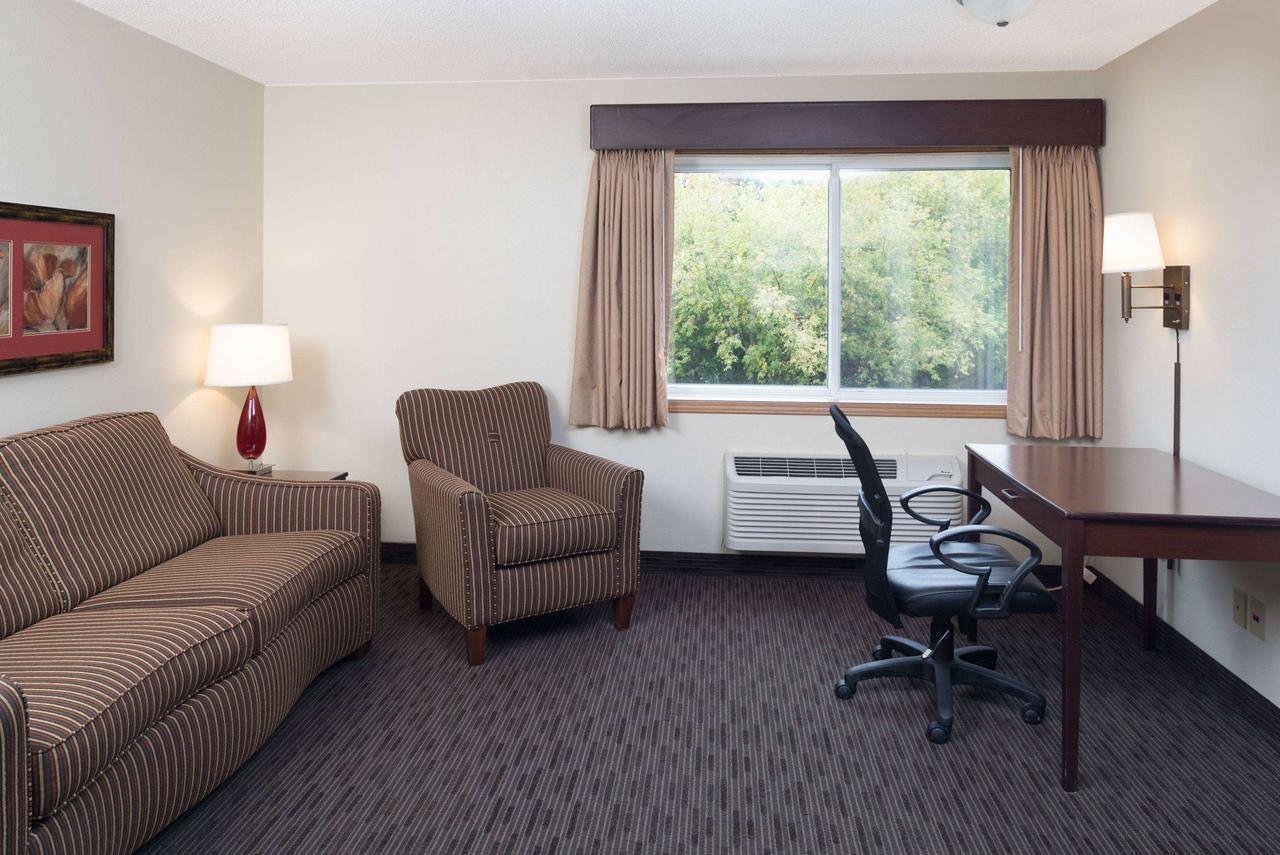 Americinn By Wyndham Valley City Conference Center Bagian luar foto